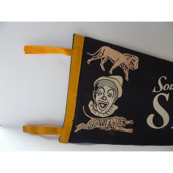 Vintage 1950's Shrine Circus Pennant Black Felt Wall Decor Souvenir Collectible - Picture 2 of 7